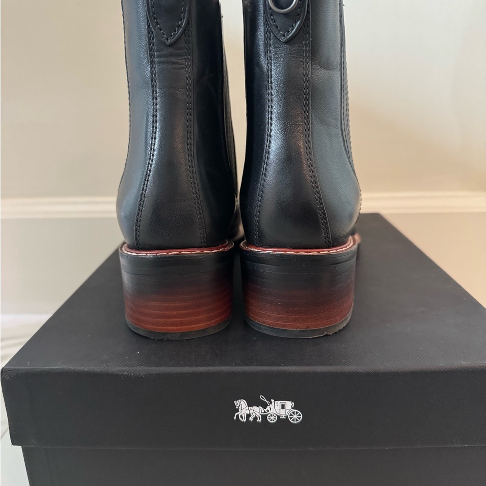 Like-New, Black Leather Coach Bowery Chelsea Boots size 8 - Picture 4 of 10